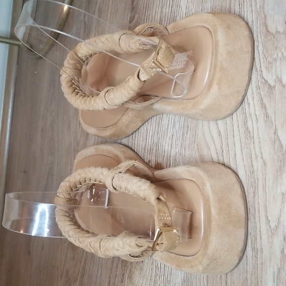 Gia Borghini By Rhw Suede T Strap Womens Tan Between The Toe Sandals Size 9 - Picture 4 of 16